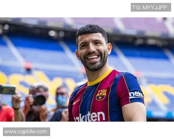 足球明星肌肉手机壁纸精选展现运动魅力与力量之美的视觉盛宴